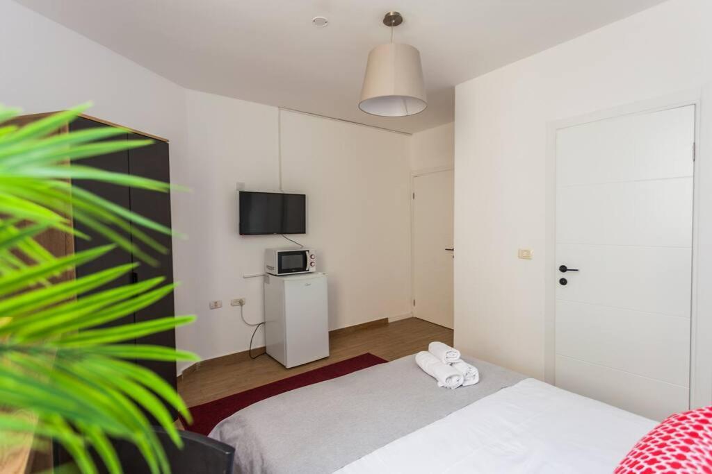 Perfectly Located Studio, Seaview, 2 Min To Sea! #6 Apartment Tel Aviv Exterior photo